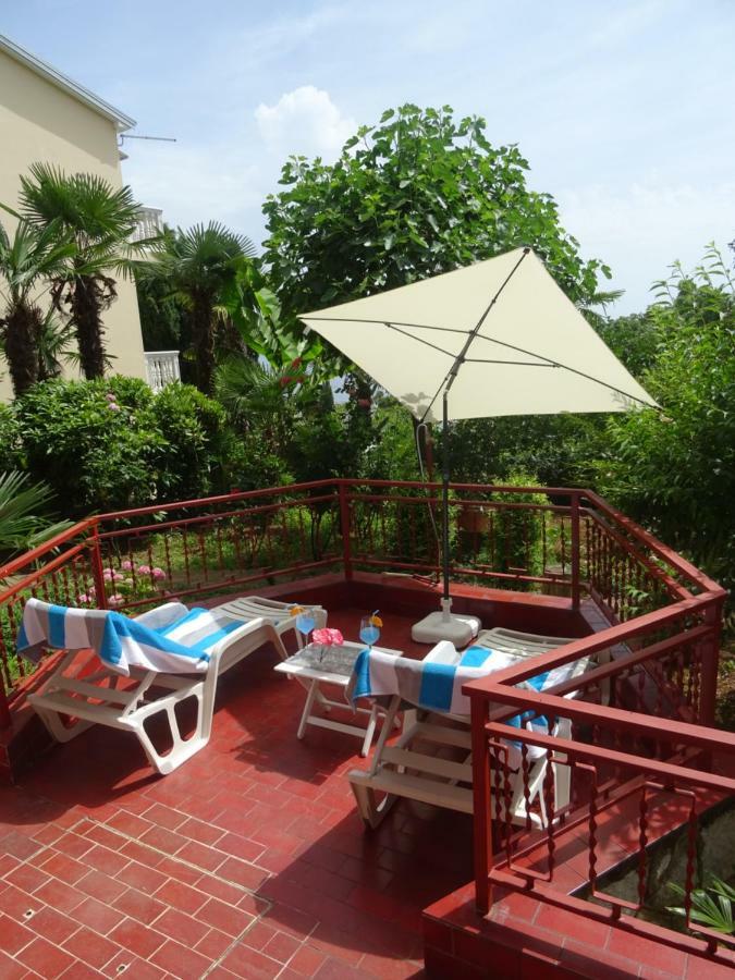 Apartman Iris S Terasom Rijeka Exterior foto